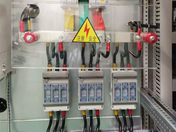 電控柜細節