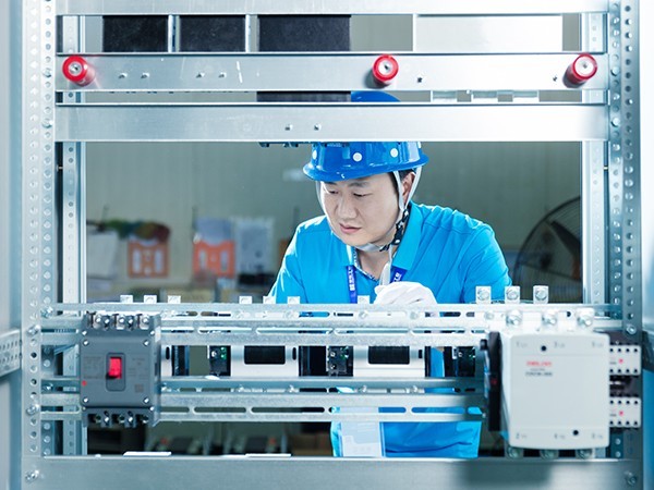 華東工控車間生產工作